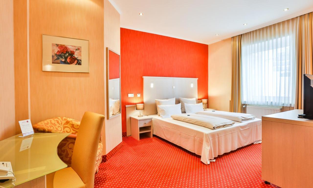 Hotel Stadt カッペルン エクステリア 写真