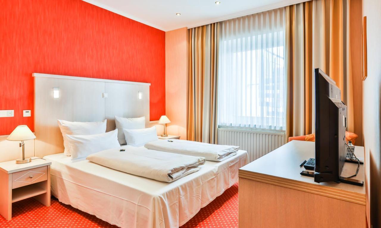 Hotel Stadt カッペルン エクステリア 写真